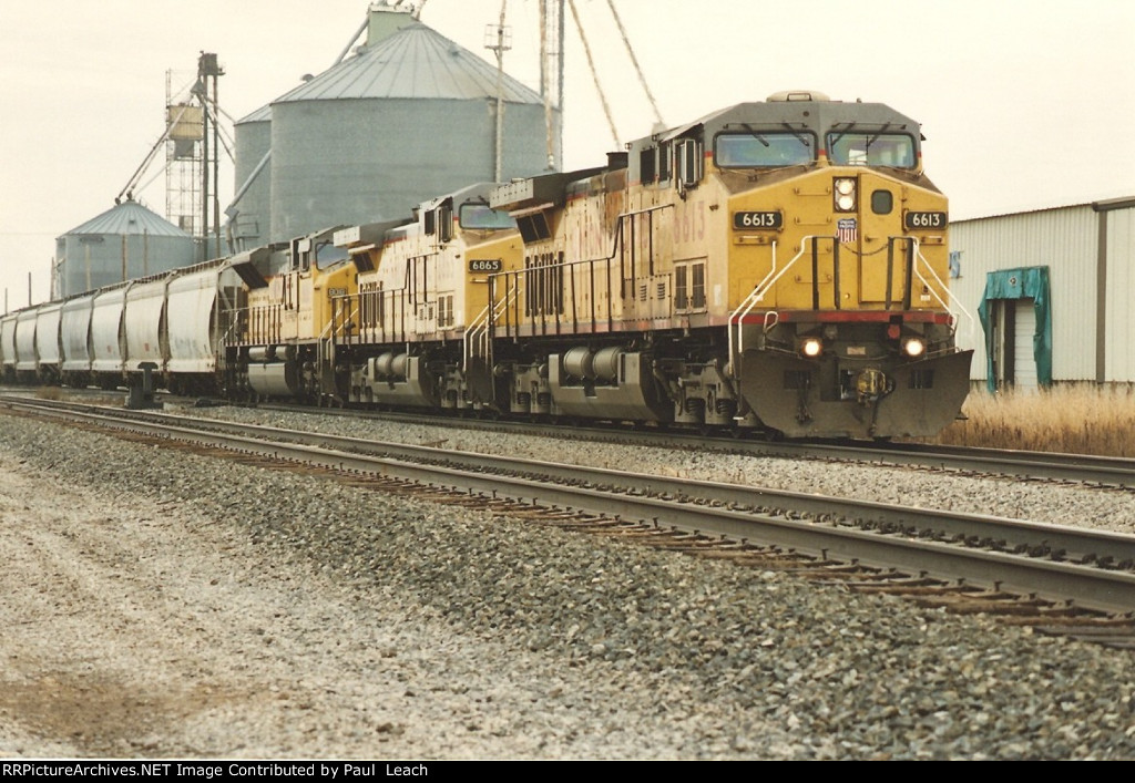 Grain train eases west after meet